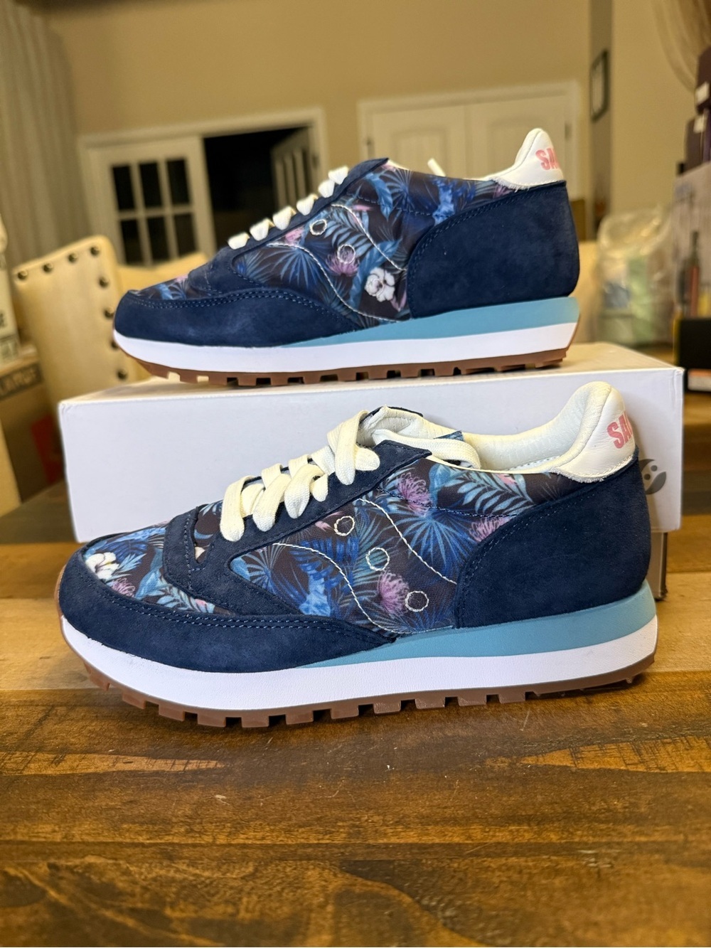 Saucony Jazz 81 Women’s Low Top Floral Sneakers Dark Navy S60782-1